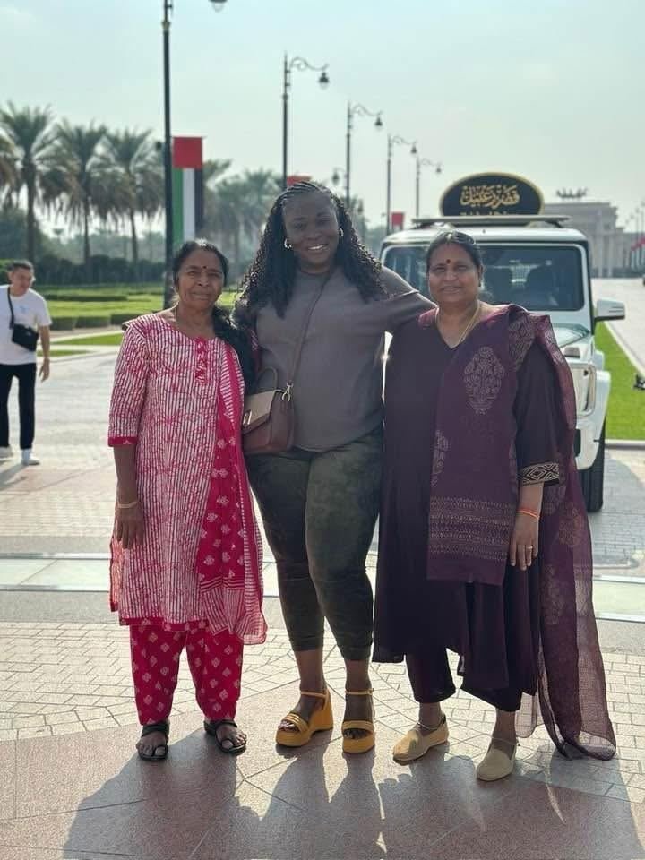 Clients on a cultural sightseeing stop in Dubai, UAE